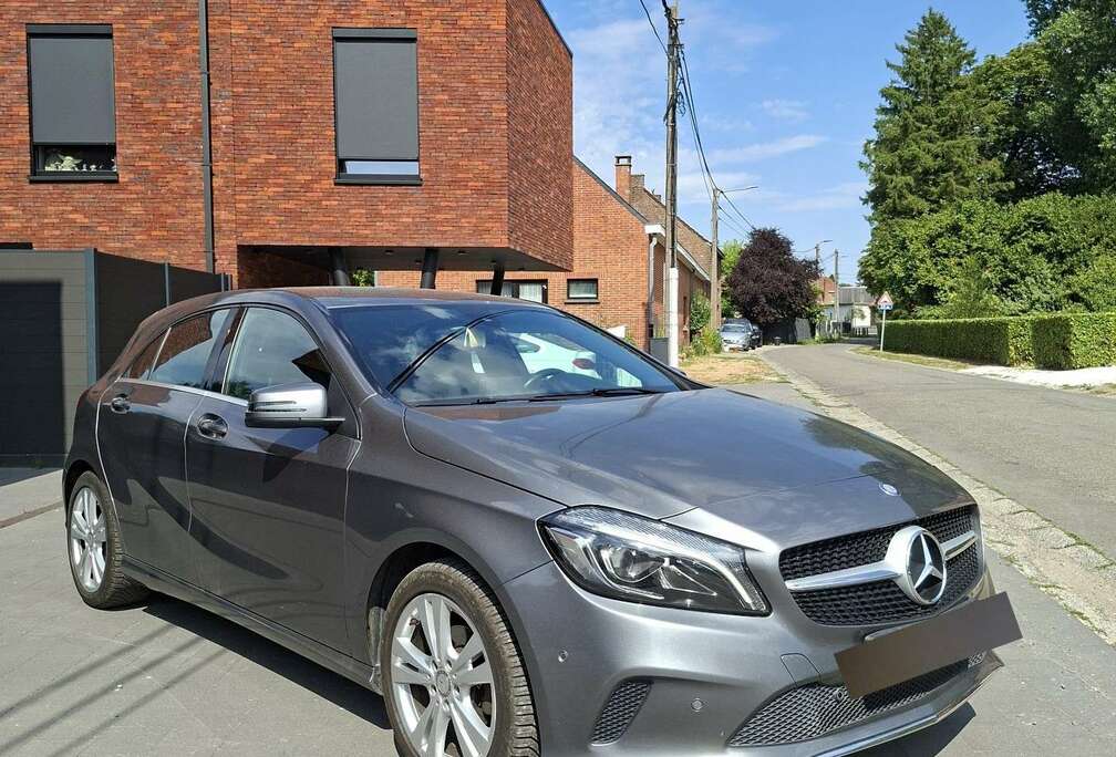 Mercedes-Benz d + ATTACHE REMORQUE