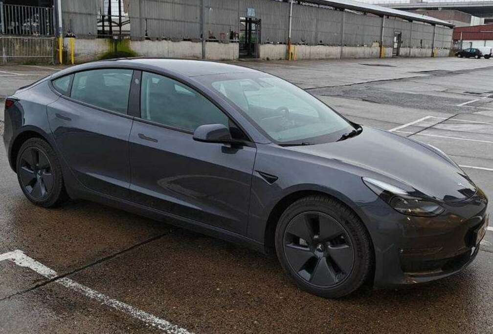 Tesla Model 3 Long Range Dual Motor All-Wheel Drive