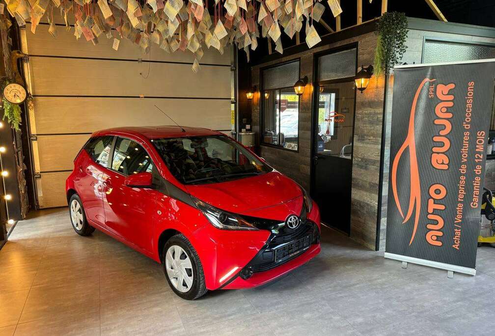 Toyota Aygo 1.0i VVT-i **CARPLAY + 5 PORTES + GARANTIE 12 MOIS**