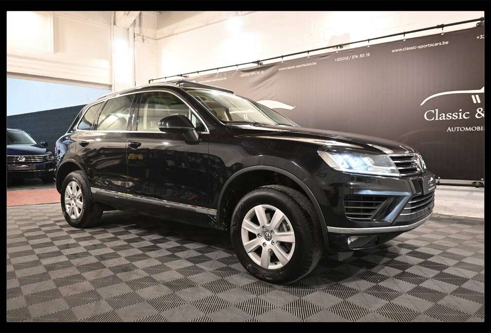 Volkswagen Touareg 3.0 CR TDi Tiptronic / EURO 6 / 360 CAMERA 360 / TOIT PANORAMIQUE / ATTELAGE ELECTRIQUE / CUIR / XENON / LEDS !!
