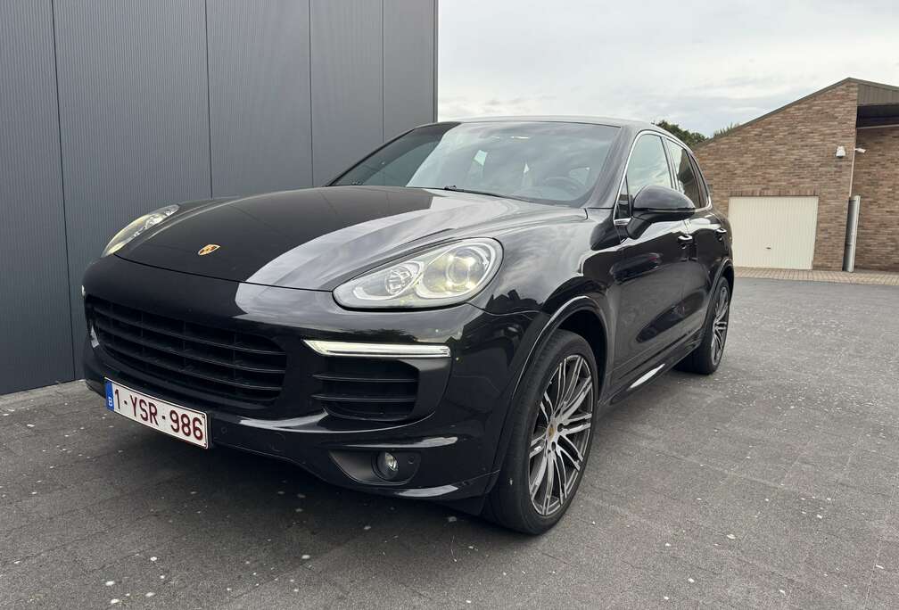 Porsche 3.0i V6 Hybrid Tiptronic S
