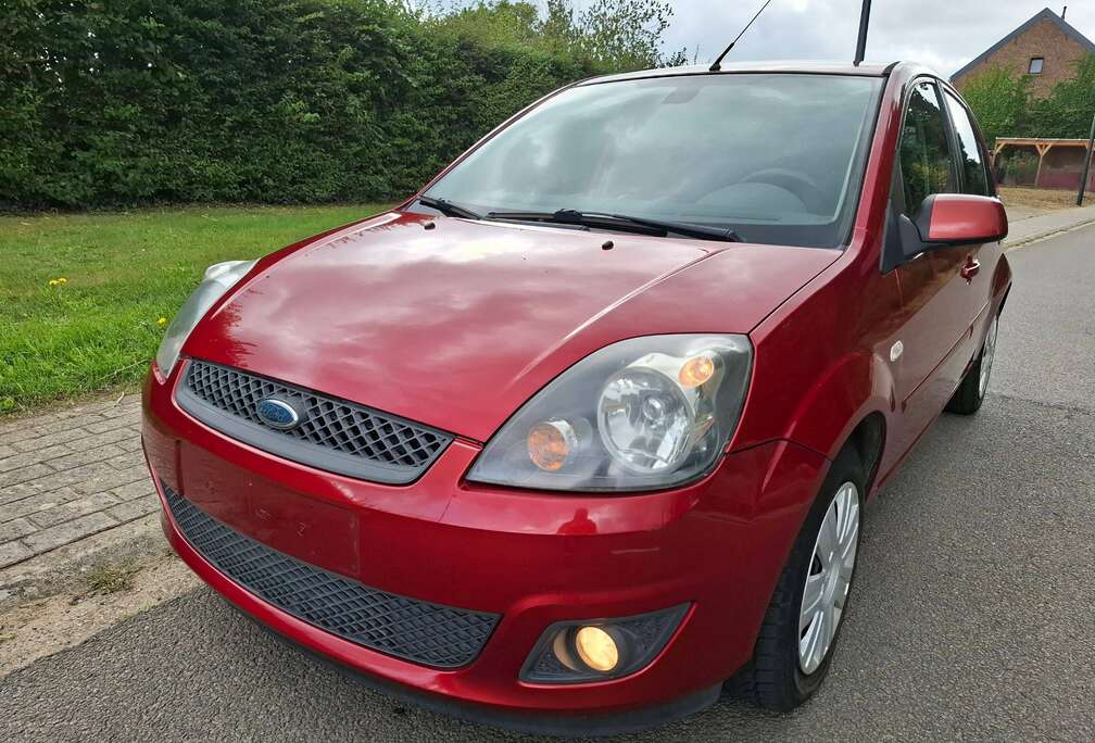 Ford 1.4i 16v Colorline Airco 5 Portes