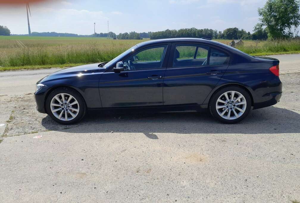 BMW 320i EfficientDynamics Edition