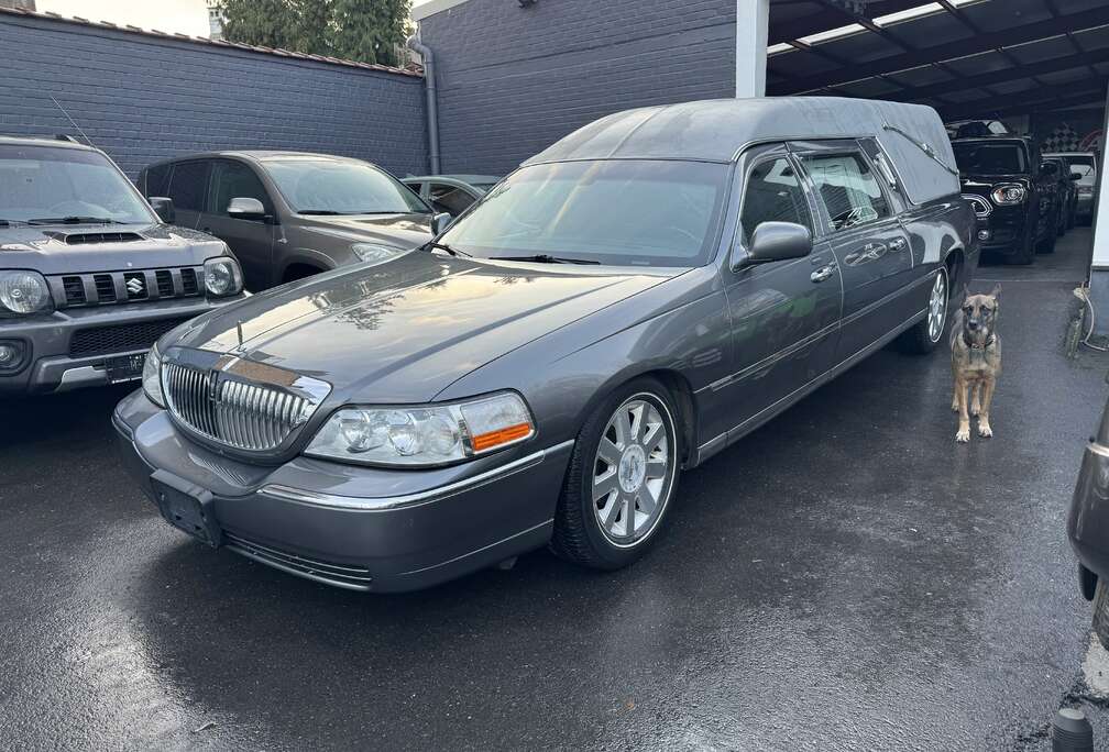 Cadillac Corbillard V8 2005 pret a l emploie  * car-pass *