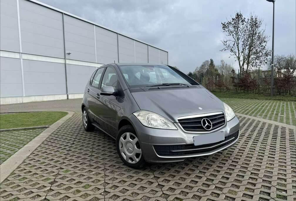 Mercedes-Benz Bien entretenu / Prêt  Immatriculer