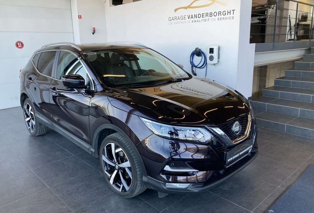 Nissan BENZINE AUTOMAAT PANORAMISCH DAK LEDER