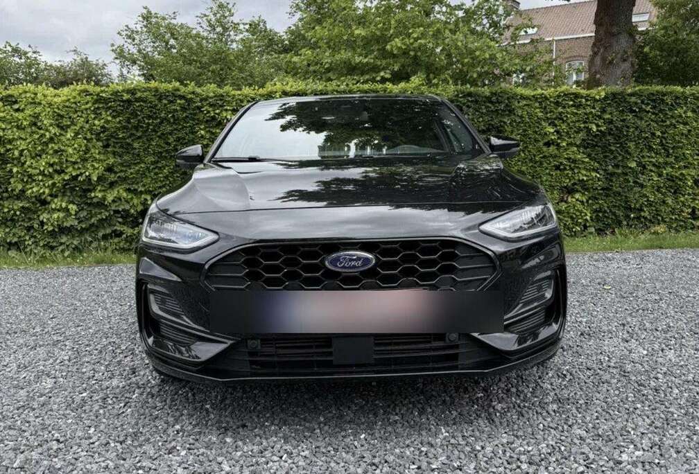 Ford Focus 1.0 EcoBoost MHEV ST-Line Design