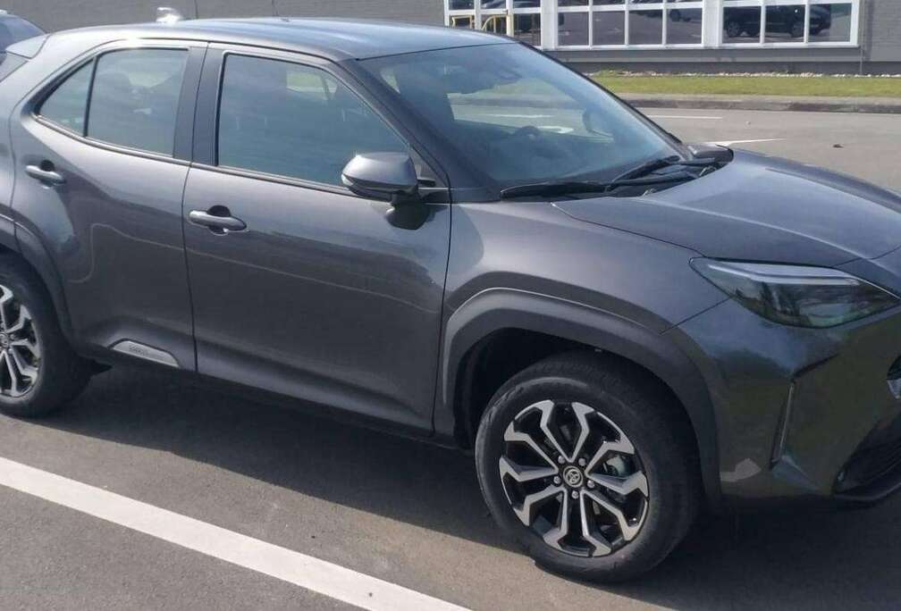 Toyota B-SUV 1.5 TNGA HEV 2WD CVT Dynamic Plus