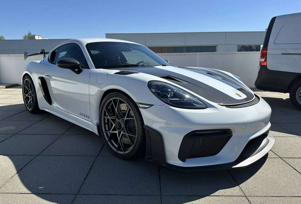 Porsche GT4 RS/20\