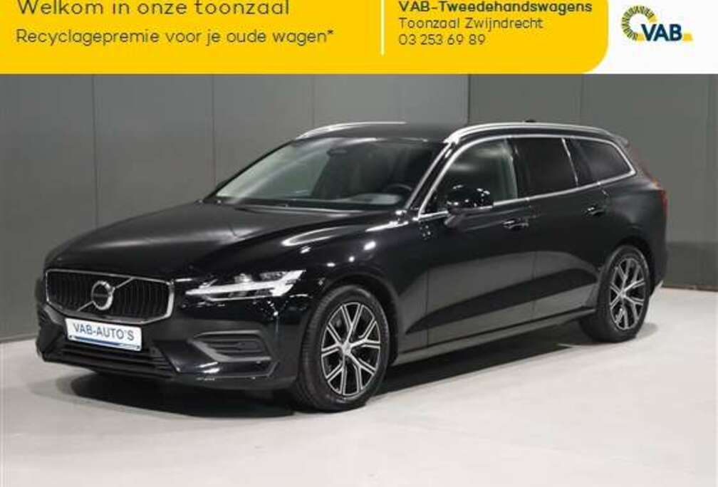 Volvo MILDHYBRIDE B3 DKG CORE MOMENTUM