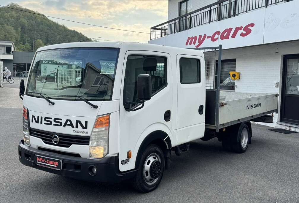 Nissan 2.5 DCI 131 CV 45.13 DOUBLE CABINE AVEC PLATEAU ARRIERE
