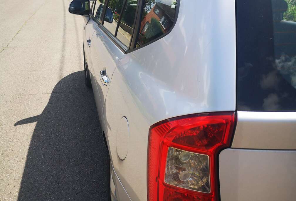 Kia Carens 2.0 CRDi LX