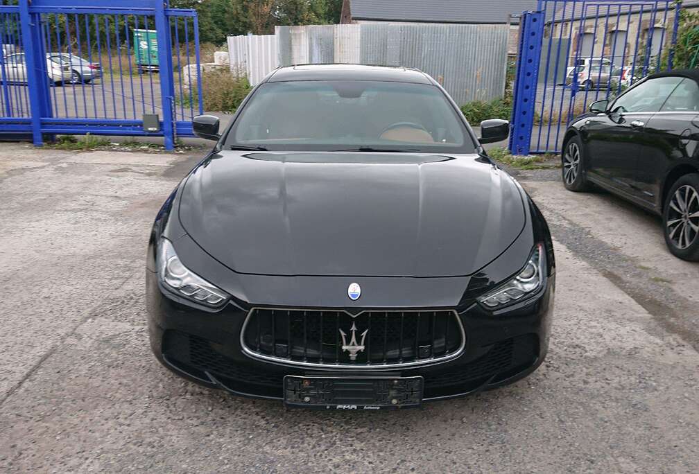 Maserati 3000cc diesel 186000km carnet 2014 1er prop