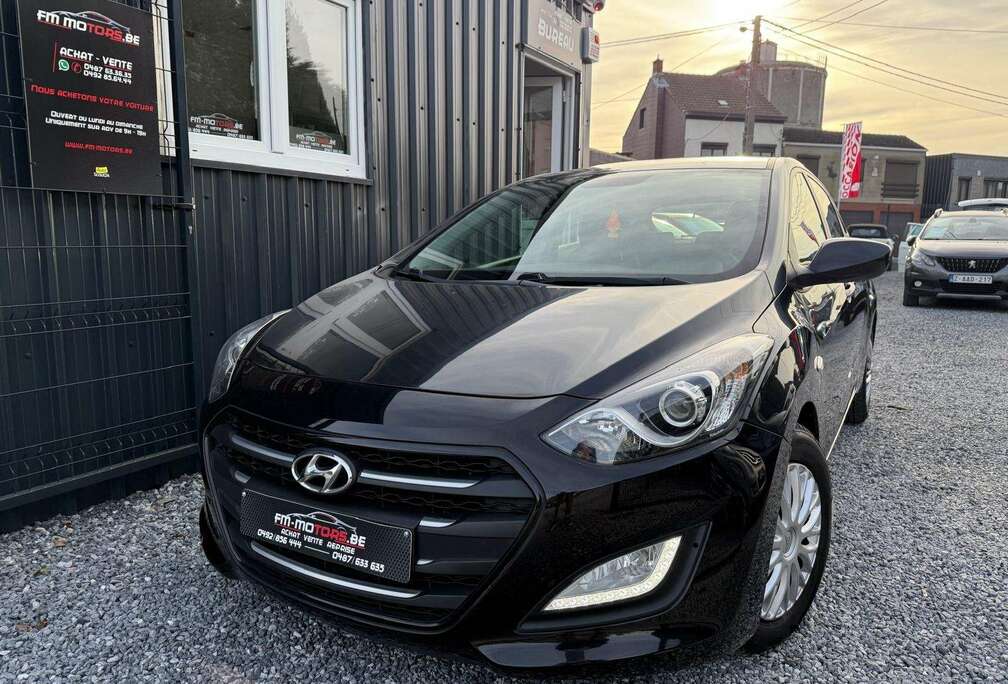 Hyundai i30 1.4i Cool ISG/ 5 Portes/ Clim/ Entretien+CT OK