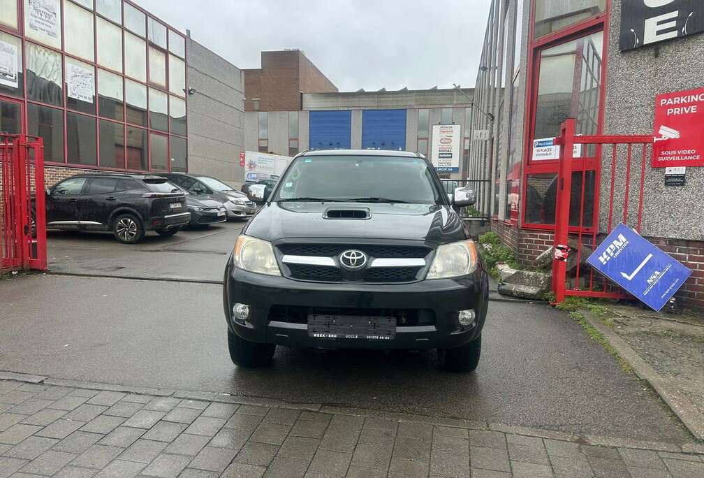 Toyota 3.0 Turbo D-4D 4WD Alaska