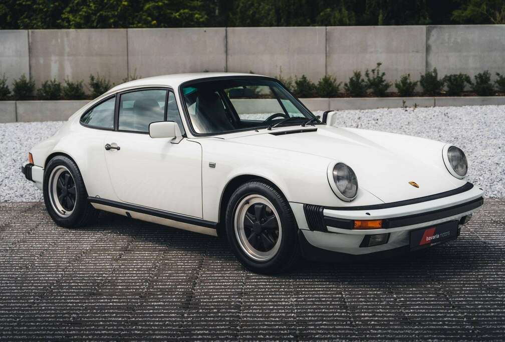 Porsche Carrera 3.2 / Grand Prix White / Service Documents