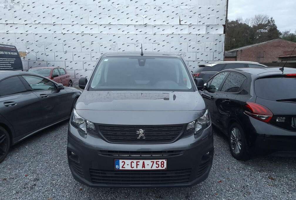 Peugeot 1.5 BlueHDi Airco GPS trekhaak BTW aftrekbaar