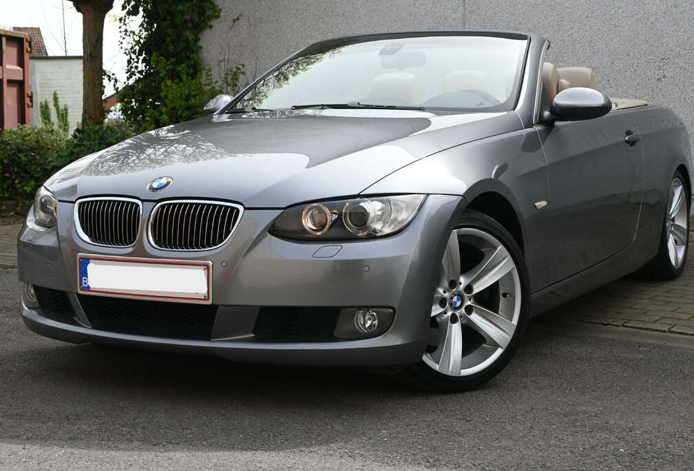 BMW i E93 Cabrio Aut. *EERSTE EIGENAAR/XENON/LEDER/CC*