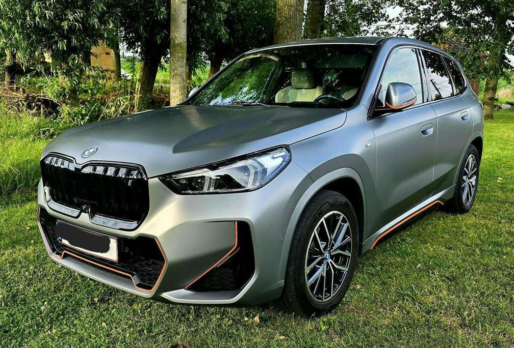 BMW iX1 xDrive30 M Sportpaket