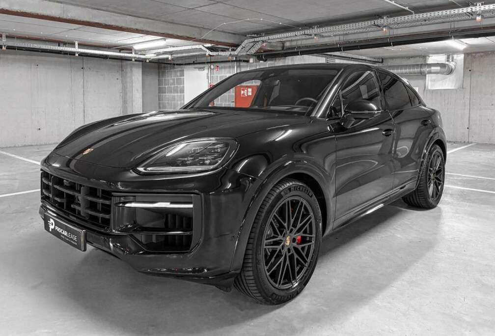 Porsche COUPE GTS V8 / SOFORT VERFUGBAR