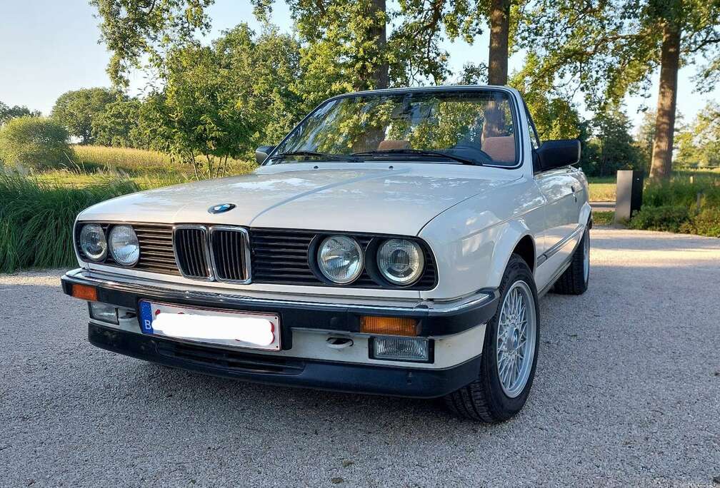 BMW 325 i cabrio E30