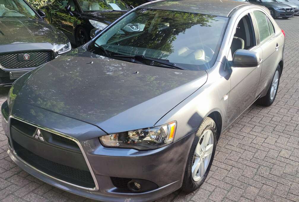 Mitsubishi Lancer 1.5 Invite   NIEUWSTAAT