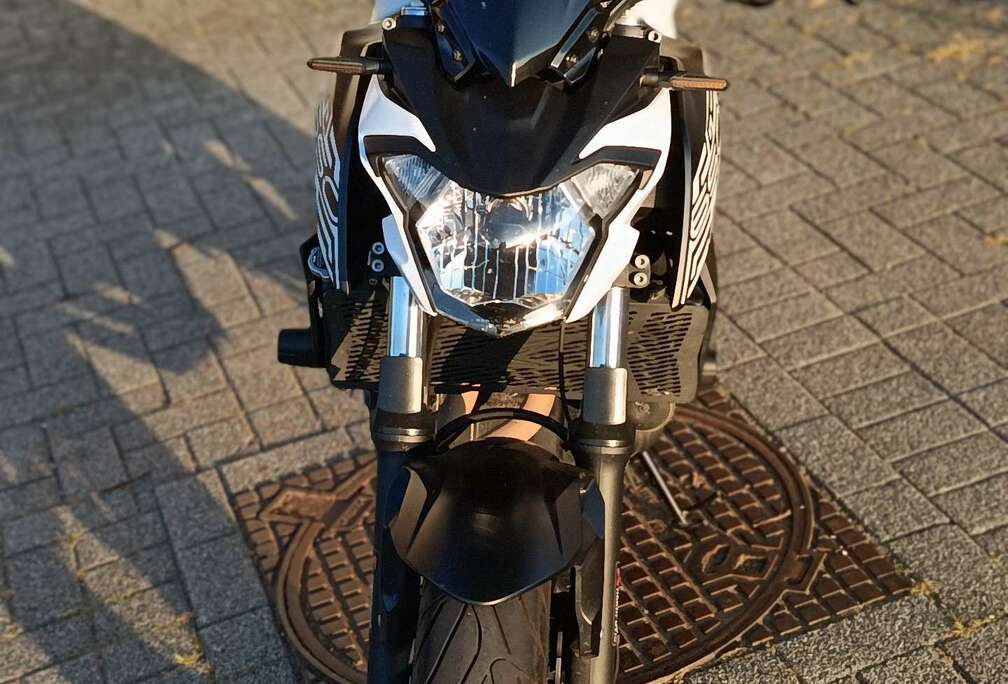 Moto en parfait état.