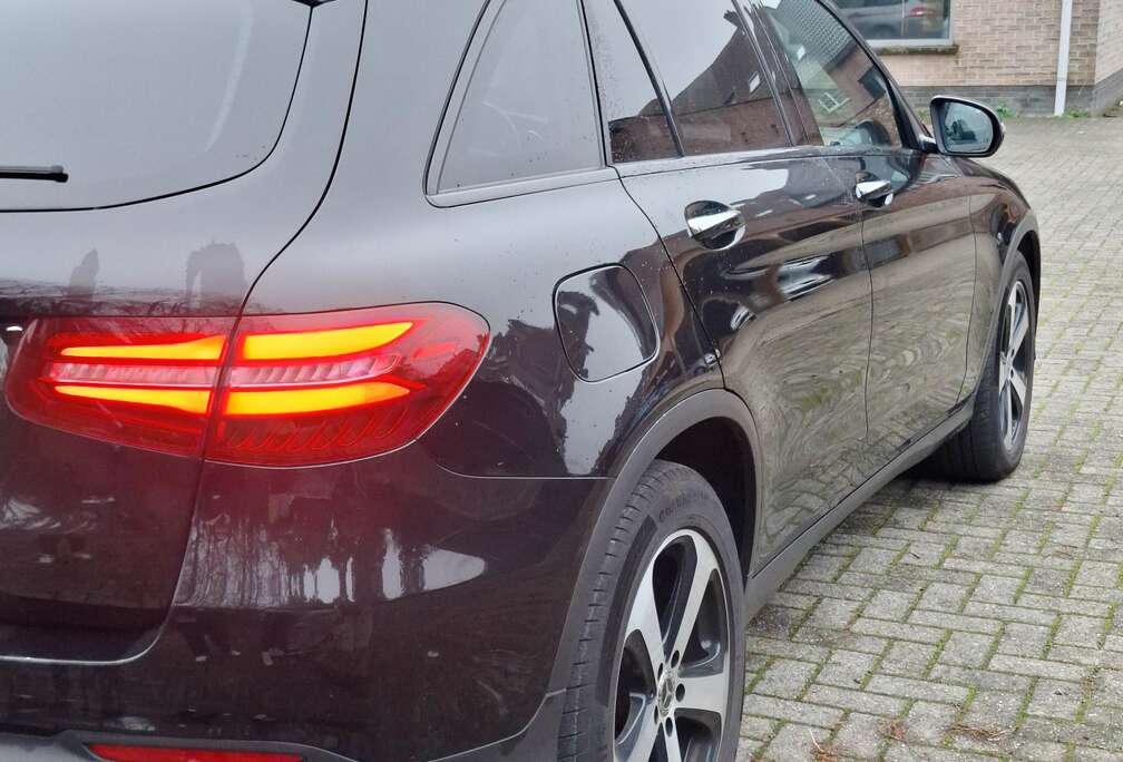 Mercedes-Benz GLC 250 4Matic 9G-TRONIC