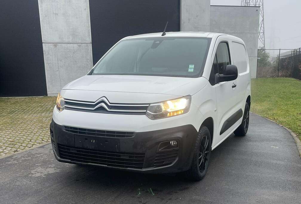 Citroen 1.5 HDi 1 jaar garantie,pdc achter, cc, alu velg