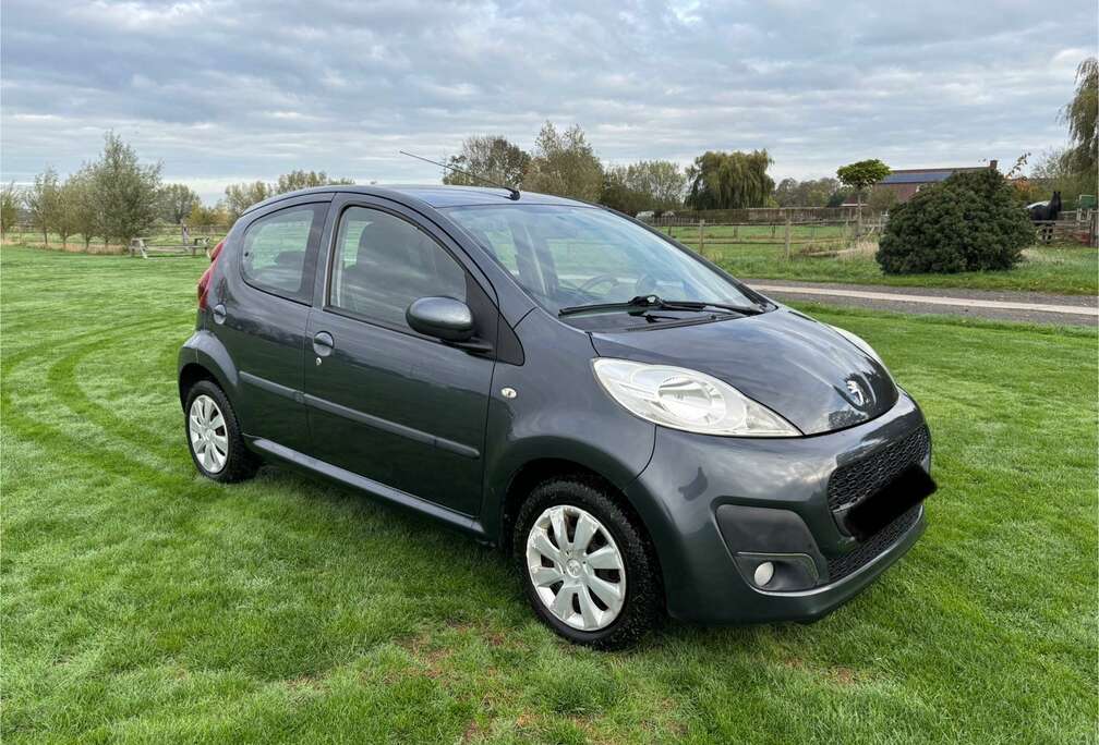 Peugeot (70) 68 Access