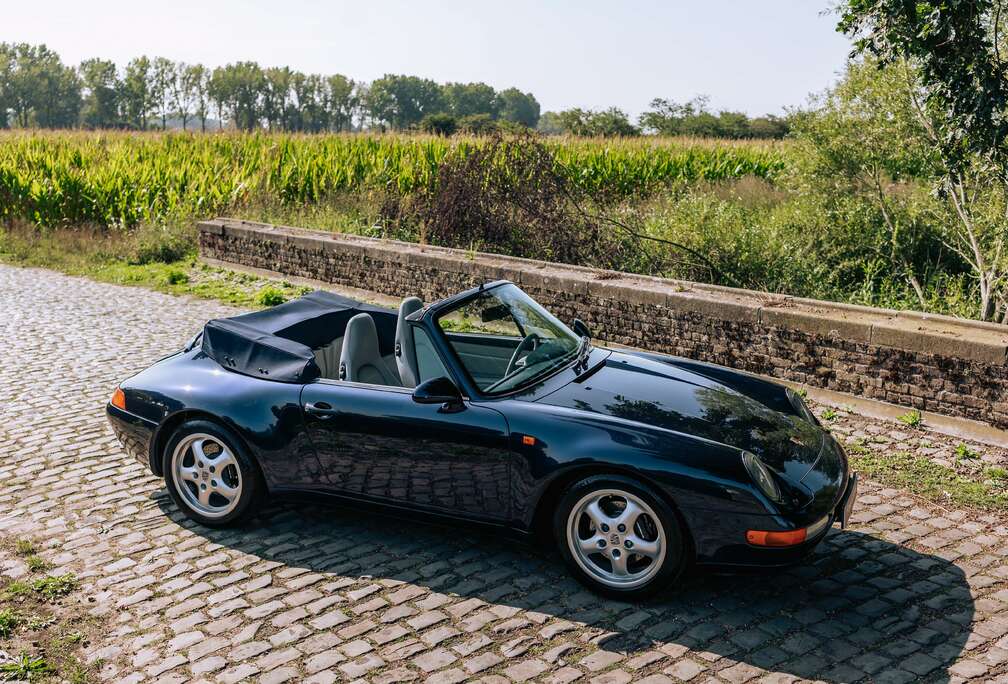 Porsche Carrera 2 Cabriolet - Sonderwunsch options - Low mileage - Full History