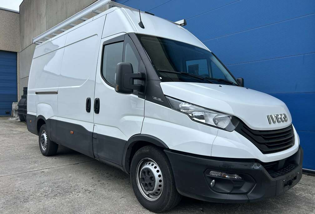 Iveco 35S16 L3H2 - Trekhaak 3,5 T Sleep (€23.512 ex)
