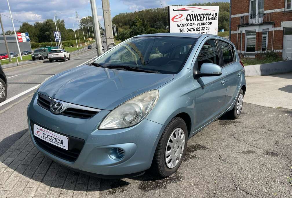 Hyundai 1.4i Lounge MY2011