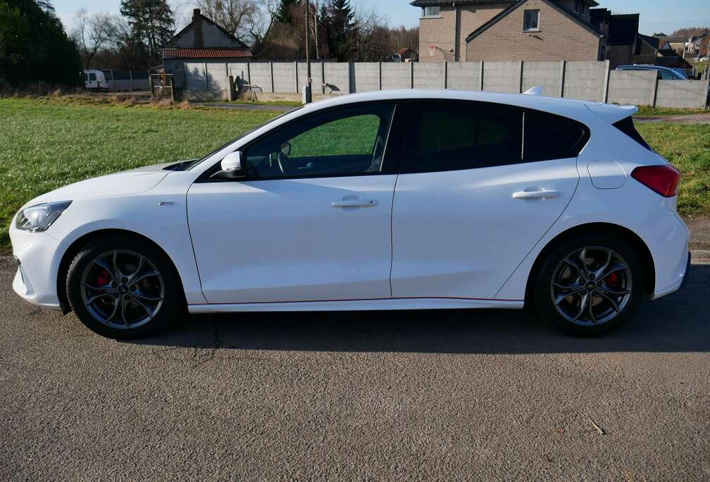 Ford Focus 1.5 EcoBoost ST-Line Business