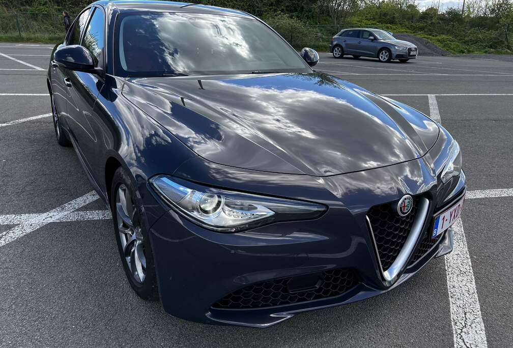 Alfa Romeo 2.2 JTDm Super