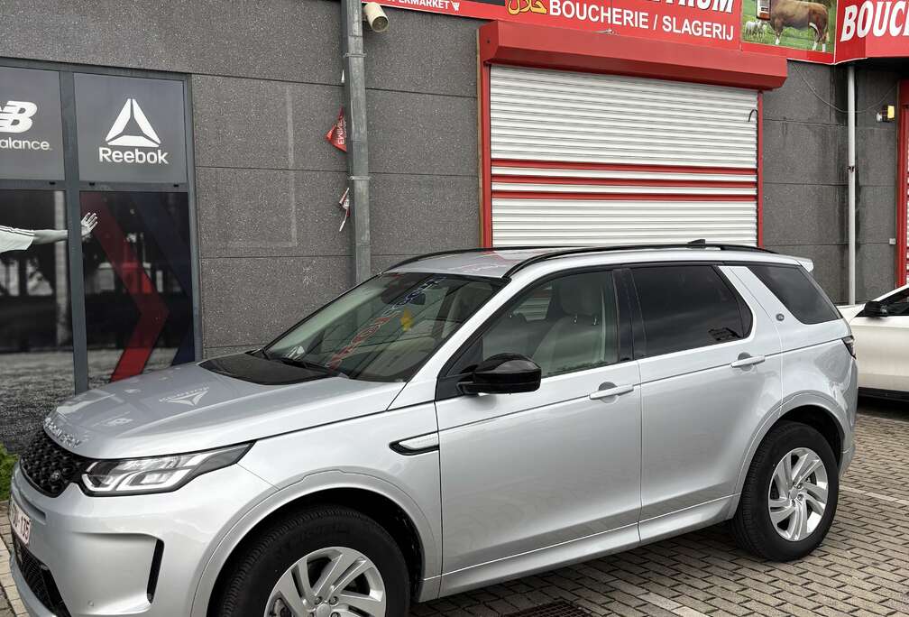 Land Rover P300e Dynamic SE