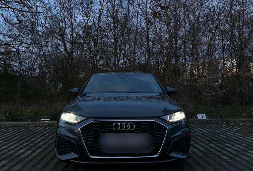 Audi Sportback 30 TDi Business Edition S line tronic