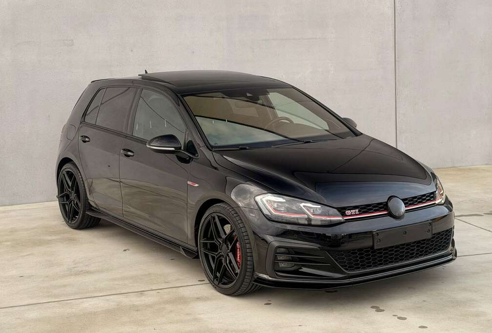 Volkswagen Golf GTI 2.0 TSI OPF DSG Performance