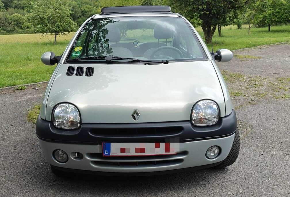 Renault 1.2i 75000km. courroie 2025 + pneus + attache rem