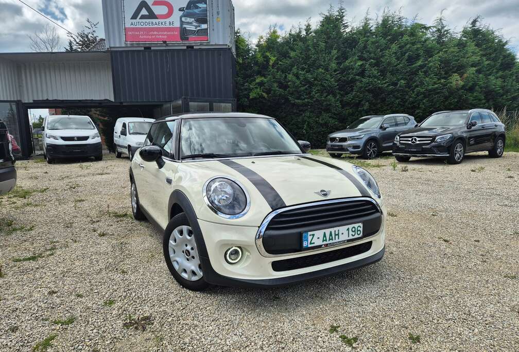 MINI 1.5 Benzine - 32.000km PDC - Zetelverwarming