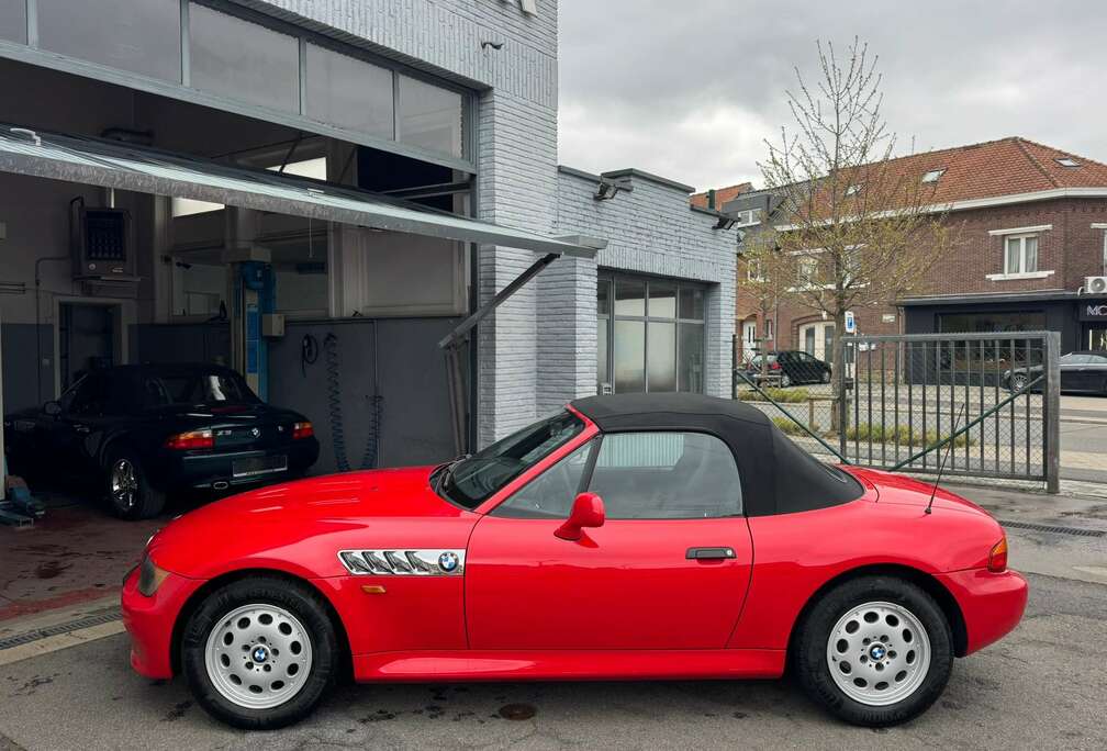BMW 1.8i Roadster 8x BMW Z3 1 propriétaire Cuir