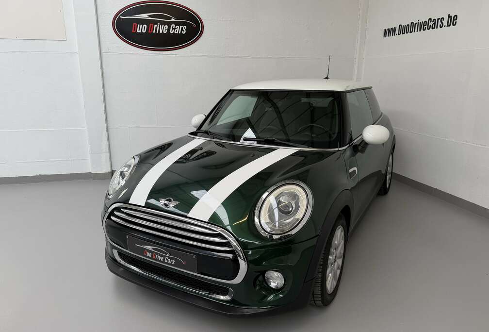 MINI Cooper - GPS - Capteurs de recul - Bluetooth - 1 a