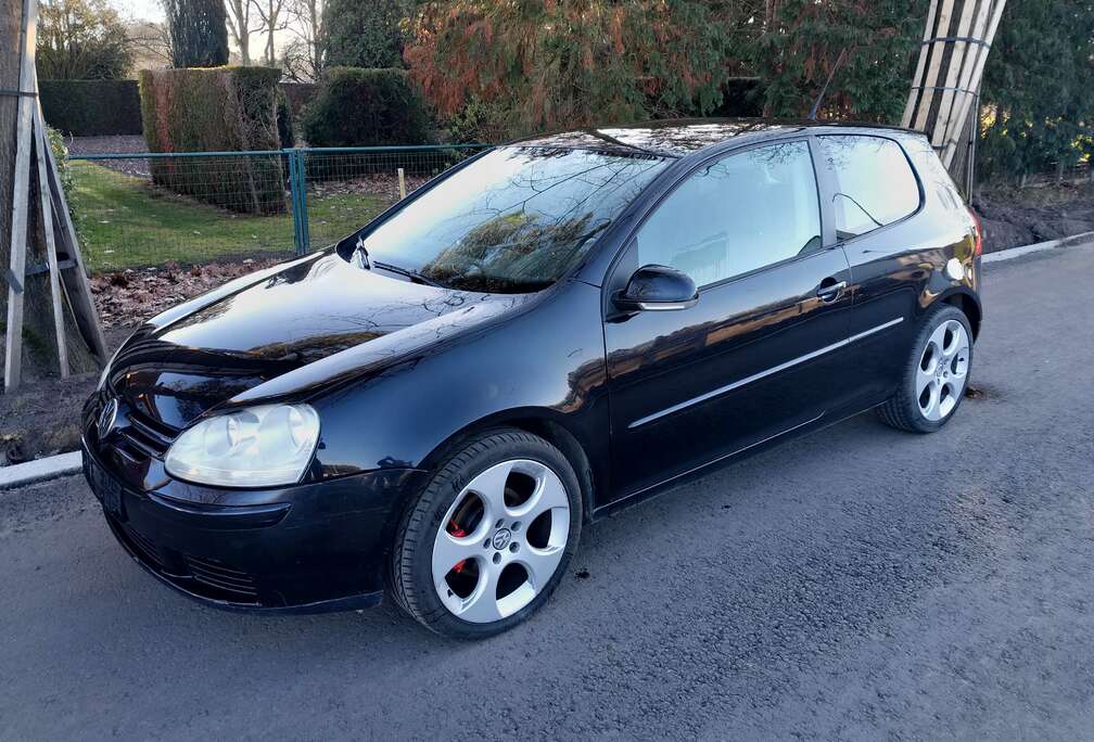 Volkswagen Golf 1.6i 16v FSI Trendline