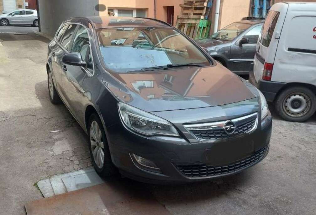 Opel Sports Tourer 1.4 Turbo Sport