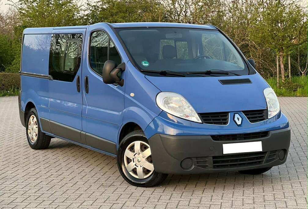 Renault 2.5DCi Long Châssis Double Cabine 6Places