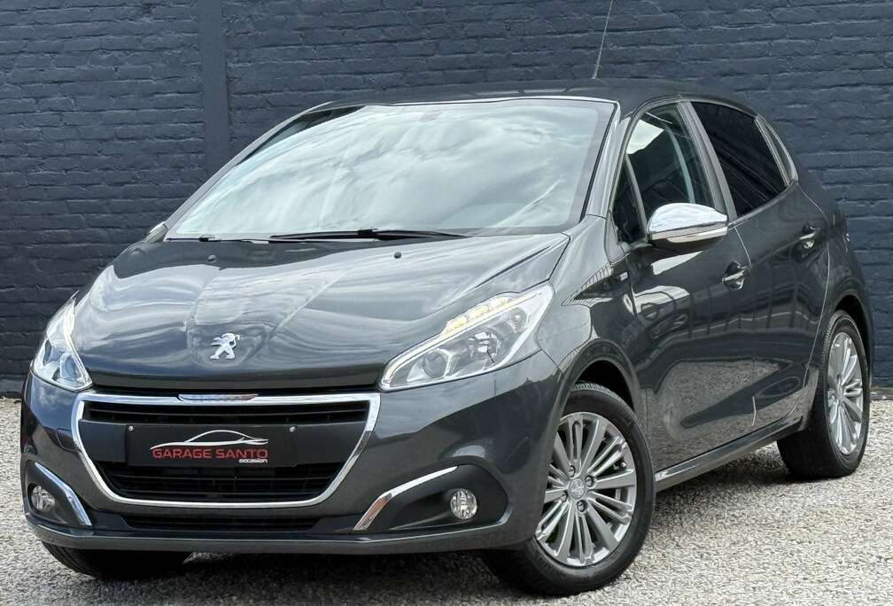 Peugeot 208 1.2i Style /CarPlay/Navi/Led/Garantie/