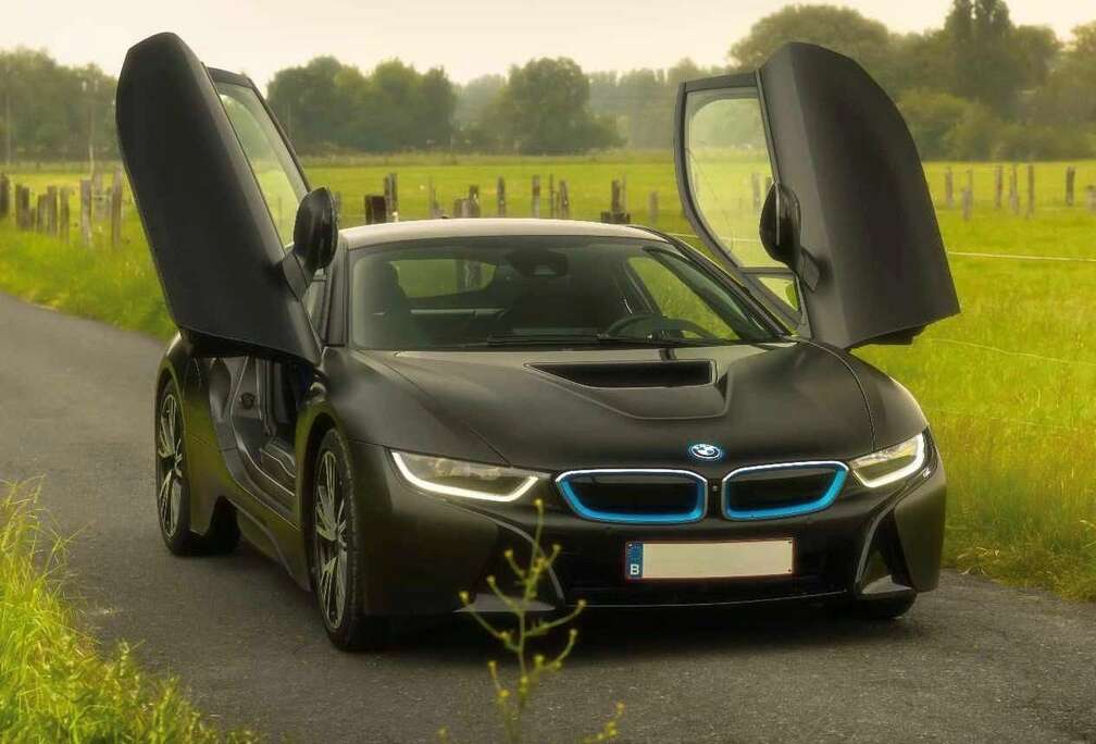 BMW i8