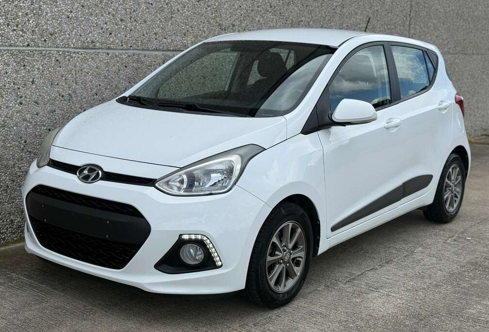 Hyundai 1.2i Airco / CdRadio Goedkoop in TAX, zuinig wagen. Service Hyundai