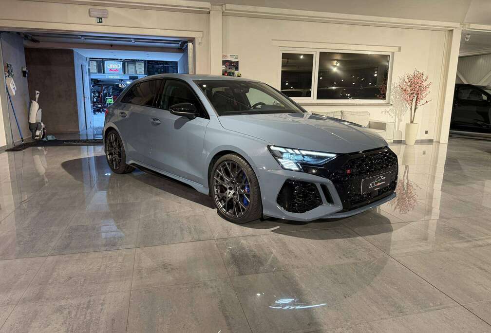 Audi SPORTBACK * CARAMIC * B&O * CAMERA * HEAD UP * RS DYNAMIC PLUS PACK * CARBON * DCC * MATRIX * RS UITLAAT * KIT V-MAX *