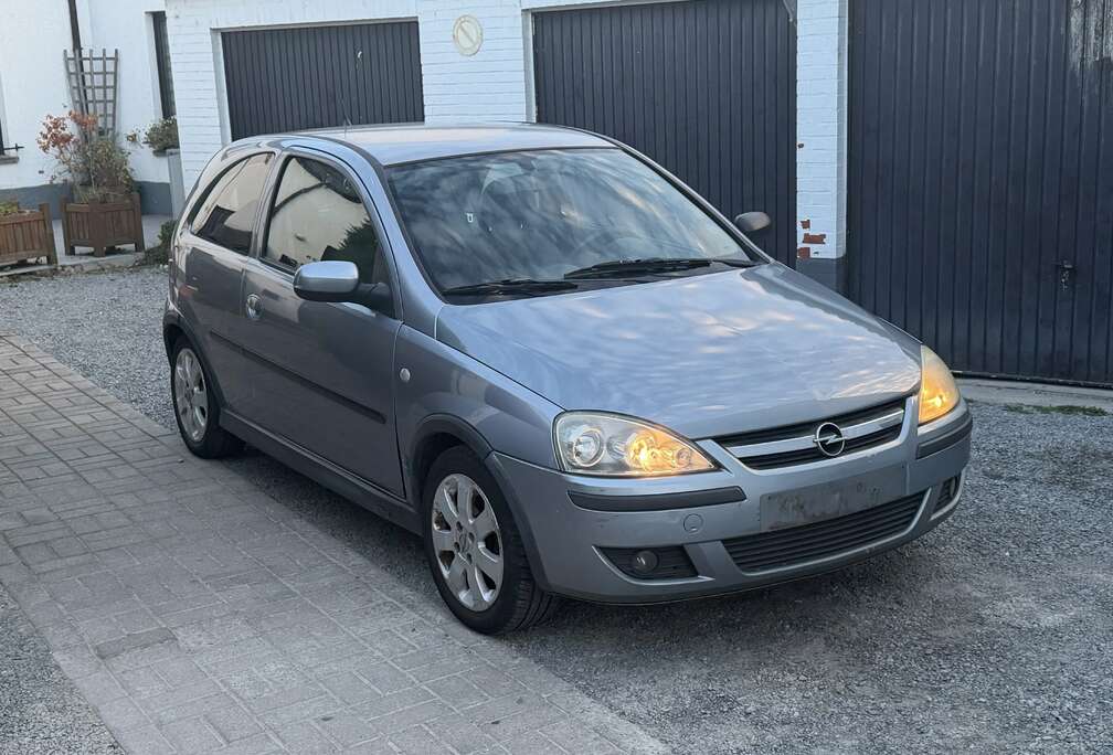 Opel 1.2i ** petit prix ** roule toute distance